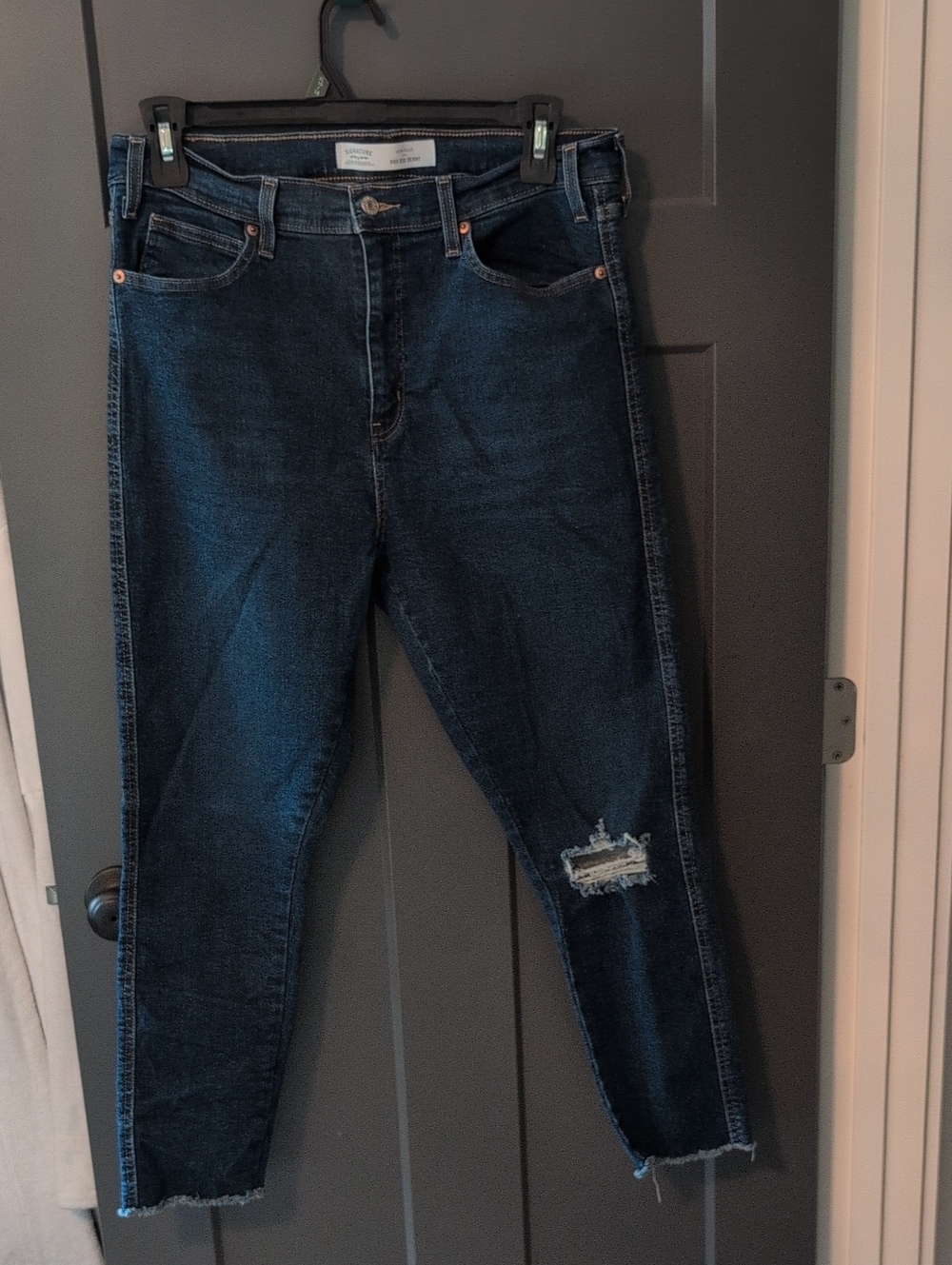 Signature by Levi Strauss Dark Blue Distressed Ankle Jeans